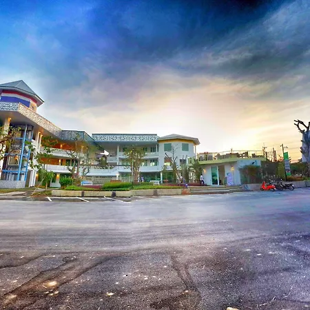 Dream Hills Hotel